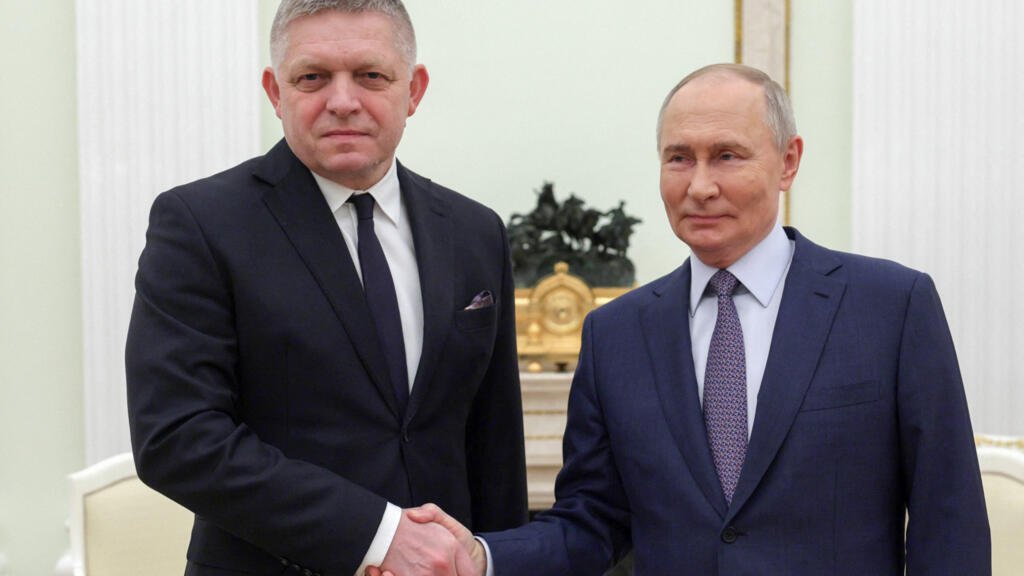 Putin welcomes Slovakia’s prime minister in Moscow, a rare visit by an EU leader