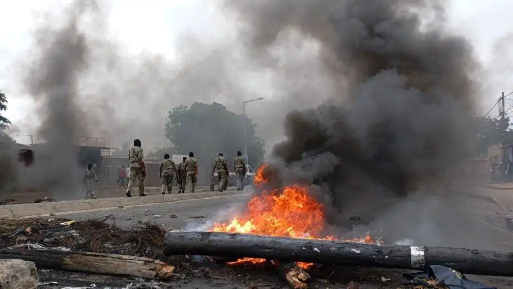 Tense Christmas Eve in Mozambique after controversial election results