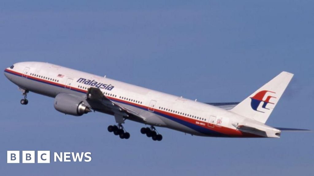 Malaysia agrees to resume search for missing passenger plane