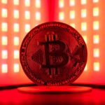 Bitcoin falls 9%, falls below $93,000 as sell-off intensifies