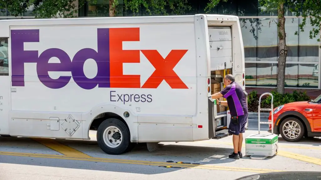 FedEx CEO touts ‘scaled network’ as supply chain challenges loom