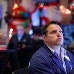 Treasury yields fall ahead of the Christmas holidays