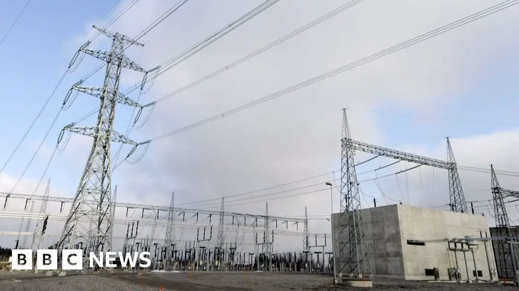 Finland investigates Russian ship after power cut