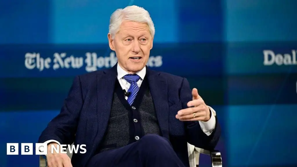 Former US President Bill Clinton was hospitalized with a fever