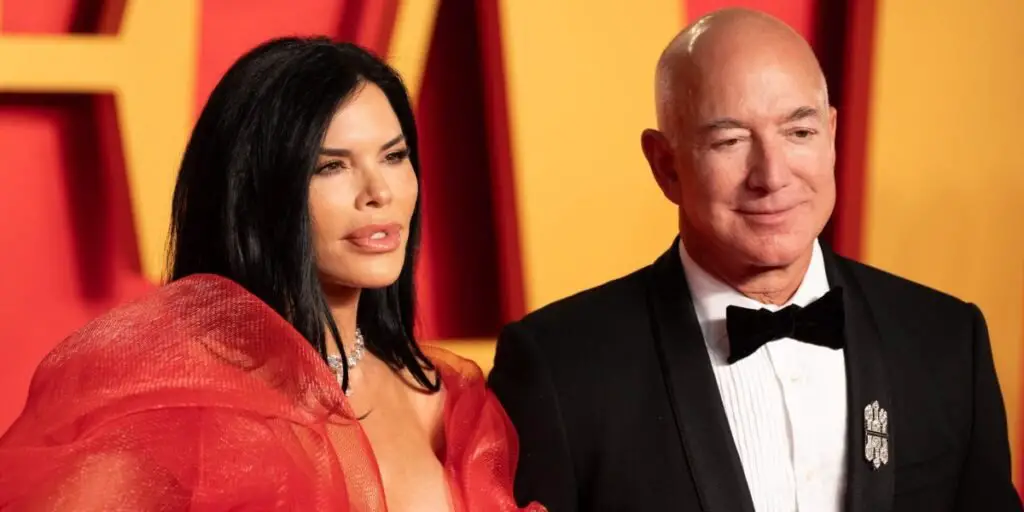 Musk urges Bezos to have an ‘epic wedding’ after Amazon founder calls report of $600 million wedding ‘completely false’