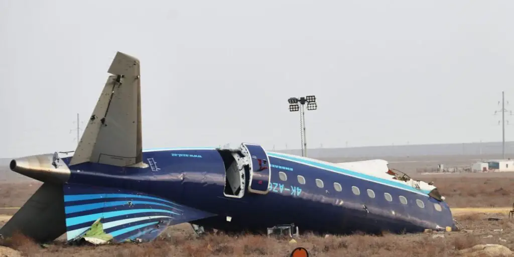 Putin apologizes to Azerbaijan and admits that Russian air defenses worked, but does not accept responsibility for the plane crash