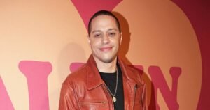 Pete-Davidson-1st-Red-Carpet-Appearance-in-Over-a-Year-1.jpg