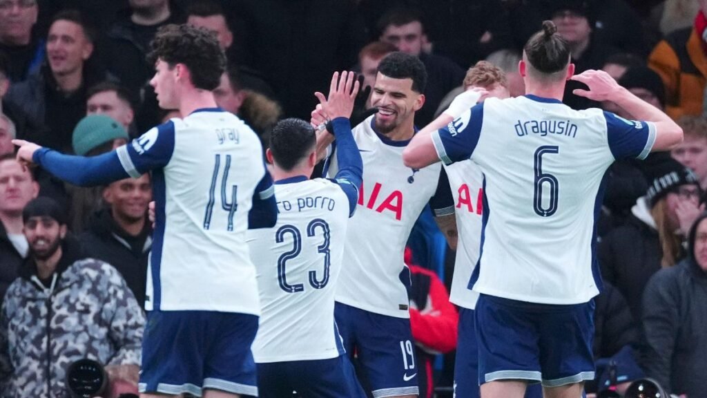 Solanke admits Tottenham ‘made it difficult’ against Manchester United