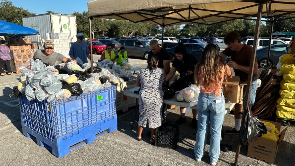 Hungry Americans in Florida Get Free Food: ‘People Are Bad’