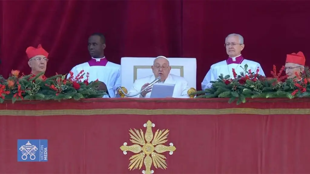 Pope Francis addresses Ukraine and the Middle East in the Christmas message “Urbi et Orbi”.