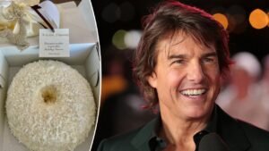 tom-cruise-christmas-cake.jpg