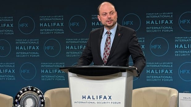 vladimir-kara-murza-speaking-at-event-in-halifax.jpg