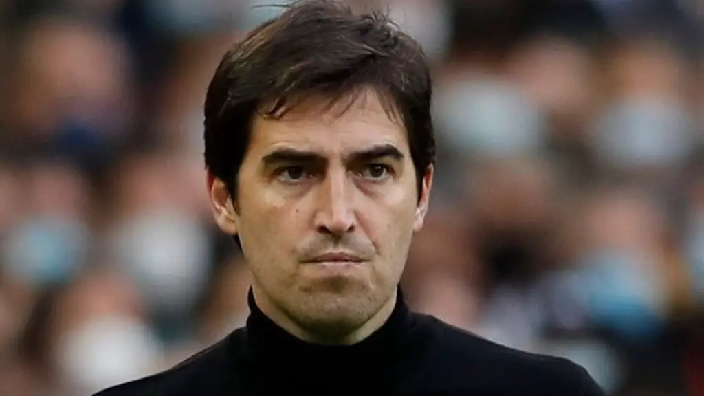 Iraola looking for a striker, clash with Newcastle and team news