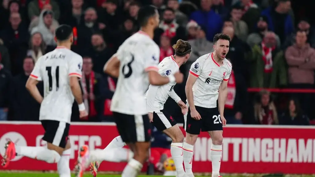 Lineups confirmed as the Reds look to return to winning ways