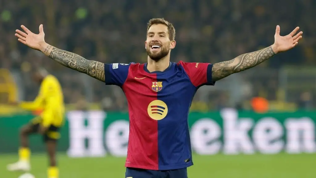 Barcelona scores seven as both Milan clubs win