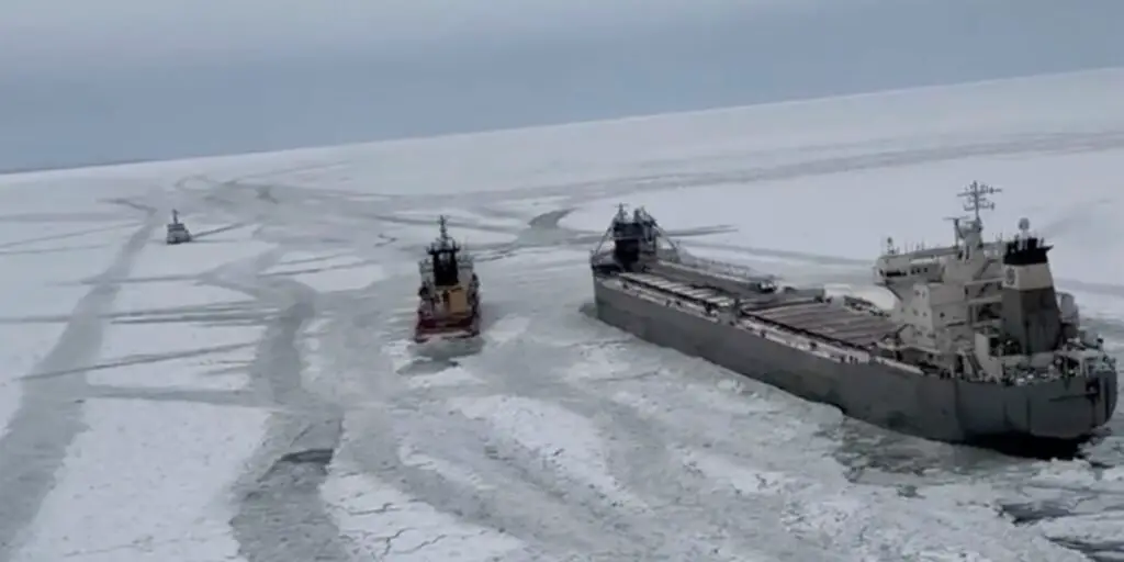 A Canadian freighter has been in the ice of the ingenious for days, and other ships come in to help with the liberation