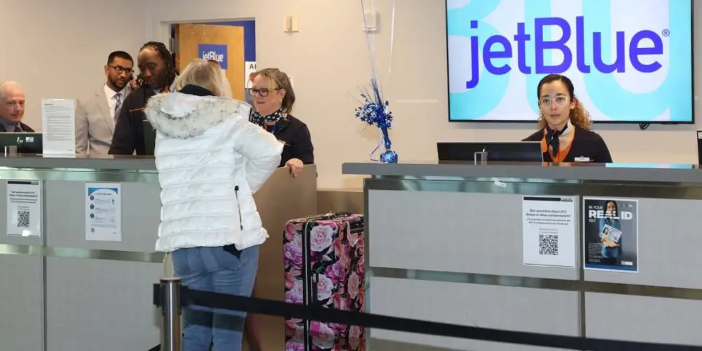 JetBlue claims to be the first airline in history to accept Venmo payments for bookings