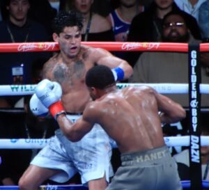 Haney-vs-garcia09.jpg