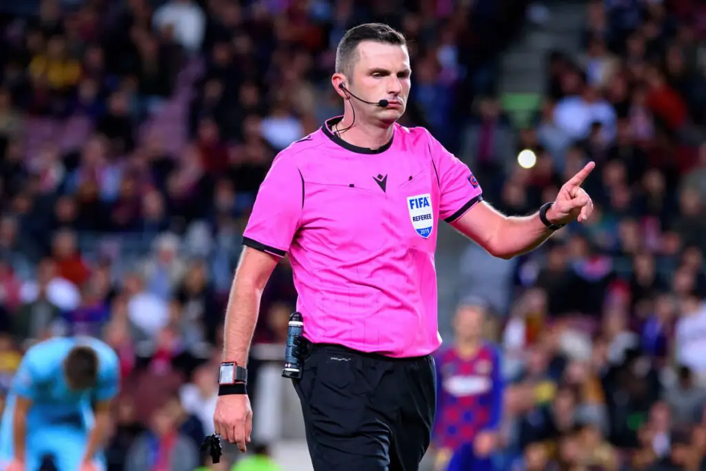 The referee of Unterfeuer Michael Oliver was appointed Crunch Champions League atheem between Barcelona and Atalanta on Wednesday