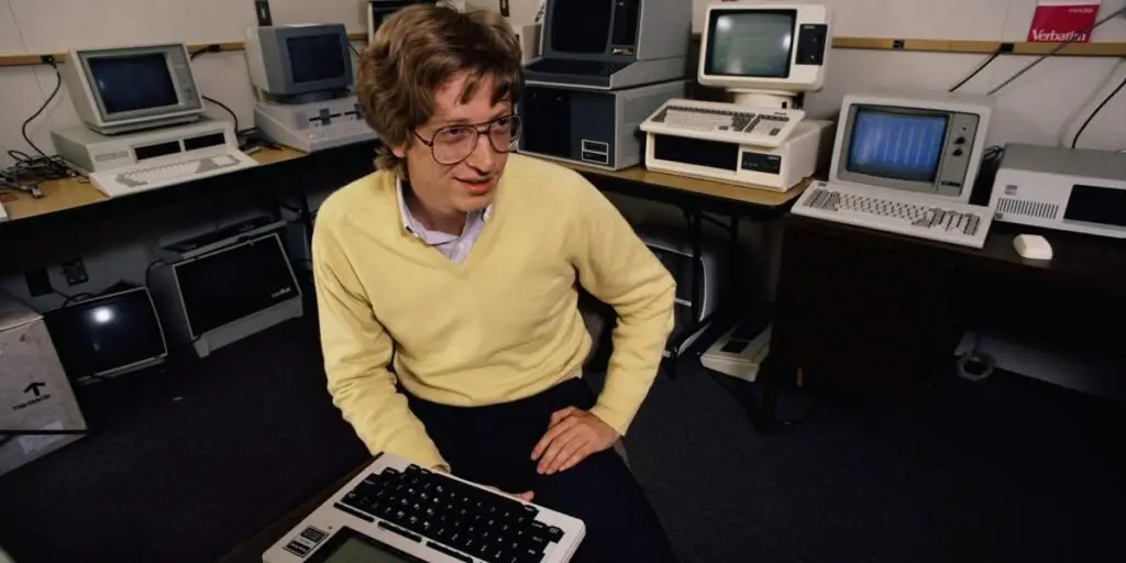 Before Bill Gates became a famous college failure, he applied for 3 Ivy League schools and used a different “persona” for everyone: “Each was a performance”