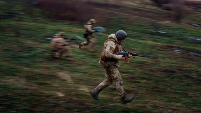 Europe moves to react while the United States and Russia are preparing for the Ukrainian peace talks