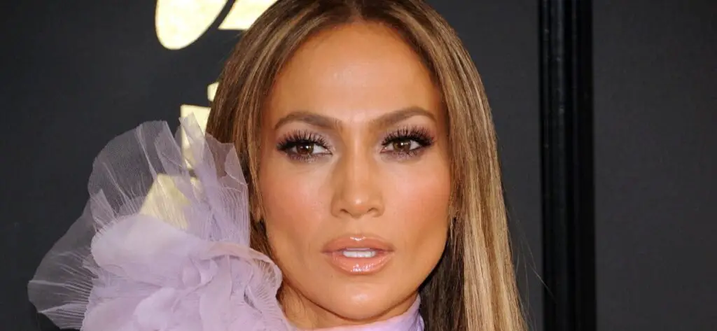 Jennifer Lopez stunned in the pre-grammys party in the all-brown monochrome