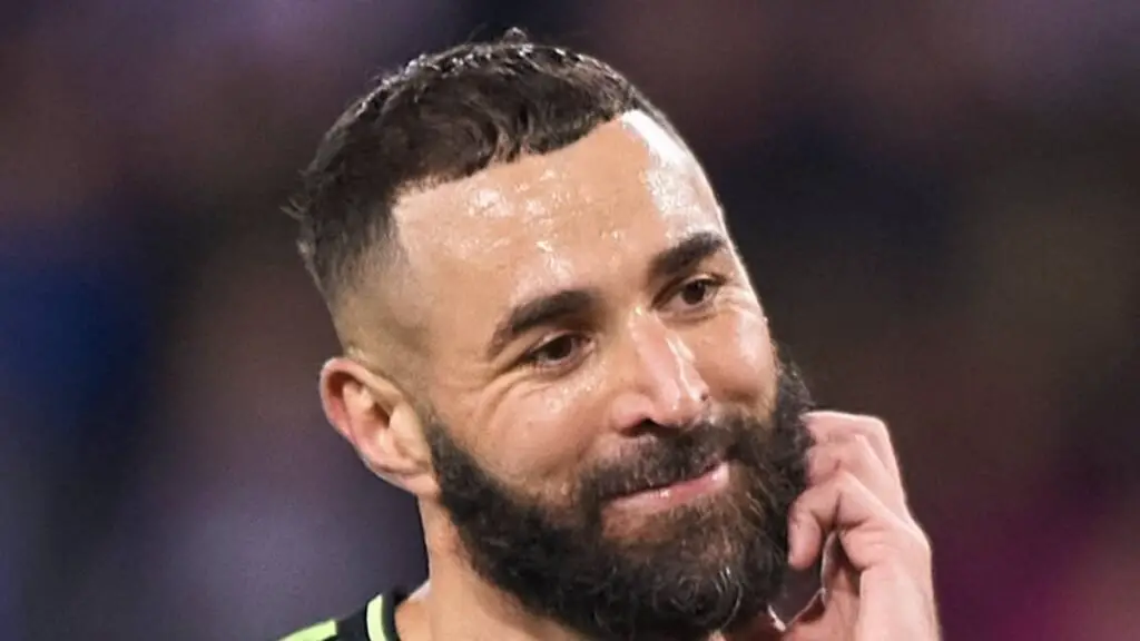 Benzema wins the award, but is evident empty