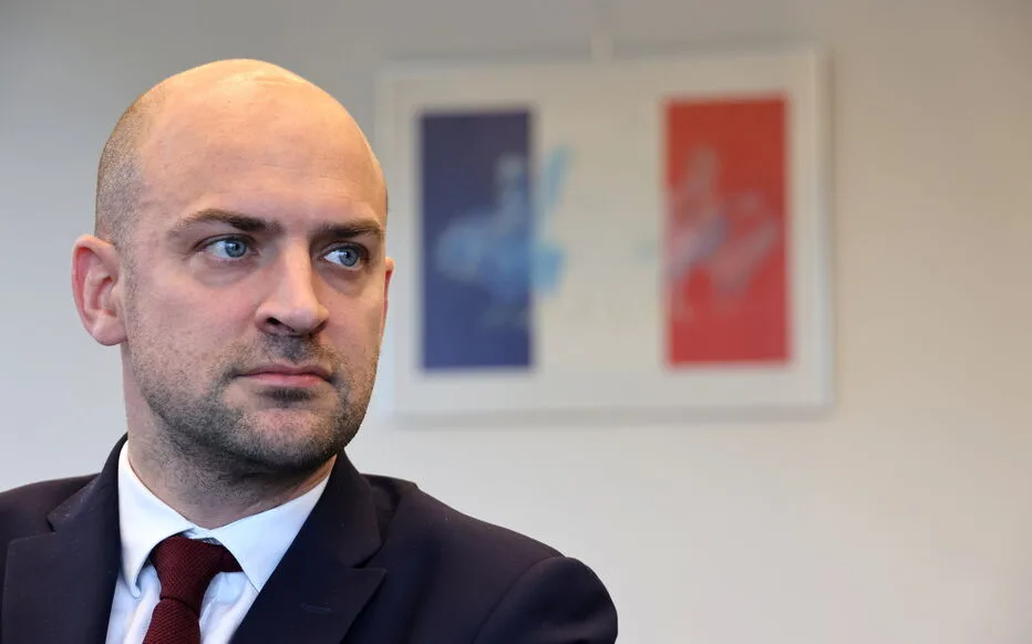 The French Foreign Minister divides the divided map of Morocco and raises questions that the French Foreign Minister raises divided Morocco map and raises questions