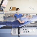 The hyperbar -oxygen therapy is a growing wellness trend. This is how it works