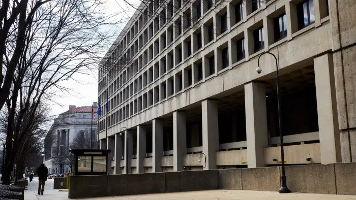 The US government looks at the sale of FBI and DOJ main seats