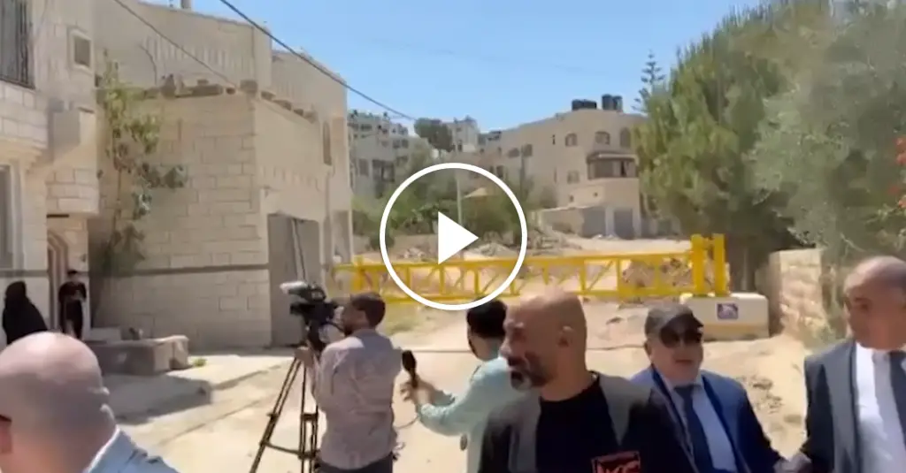 Israeli soldiers fire in diplomats in West Bank