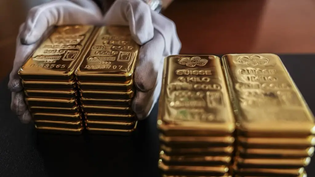 Trump says gold will not be devoted