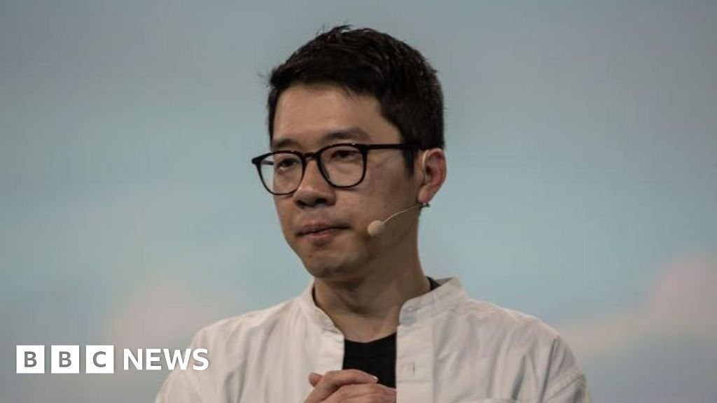 Singapore refuses to enter the exile HK Pro-Democracy Activist