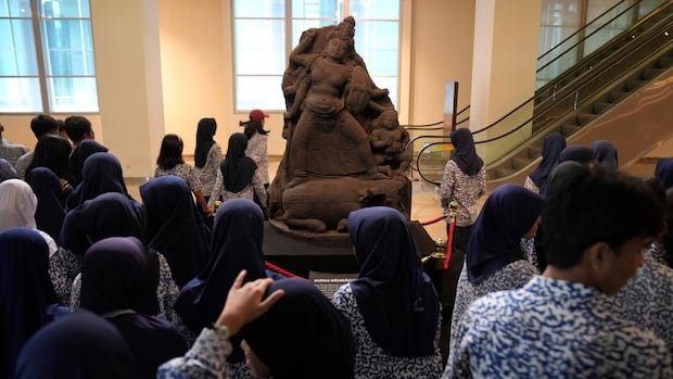 The Netherlands returns ‘Java Man’, thousands of fossils from the colonial era from Indonesia