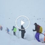 Hikers stranded on Mount Everest