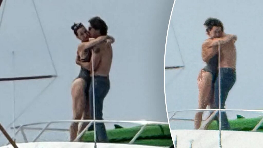 Justin Trudeau kisses Katy Perry aboard their yacht off Santa Barbara