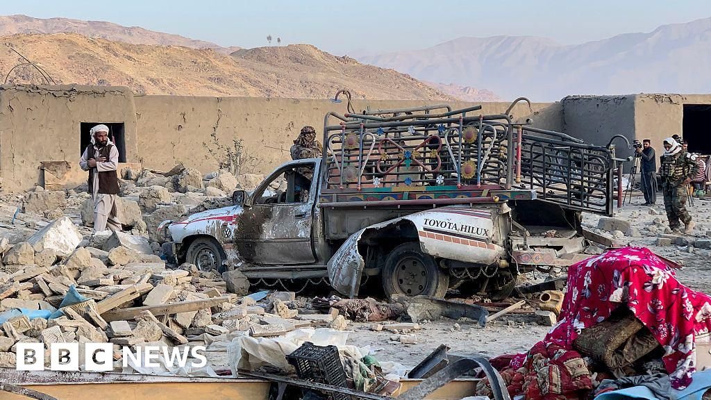 Pakistan launches deadly attacks on Afghanistan