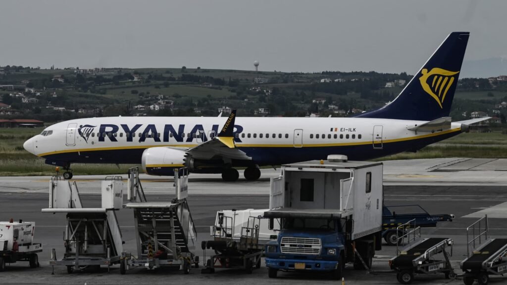 Ryanair’s profits plunge 34% as airlines brace for ‘difficult winter’